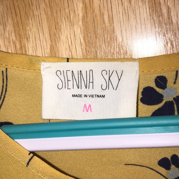 Sienna Sky Floral Blouse - Picture 4 of 6